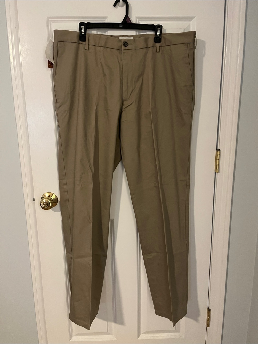 Dockers Men's Khaki Tan Chinos